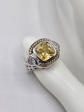 Swarovski Crystal Elements Gold Silver Ring Citrine Yellow Size 7 Two Tone Prom